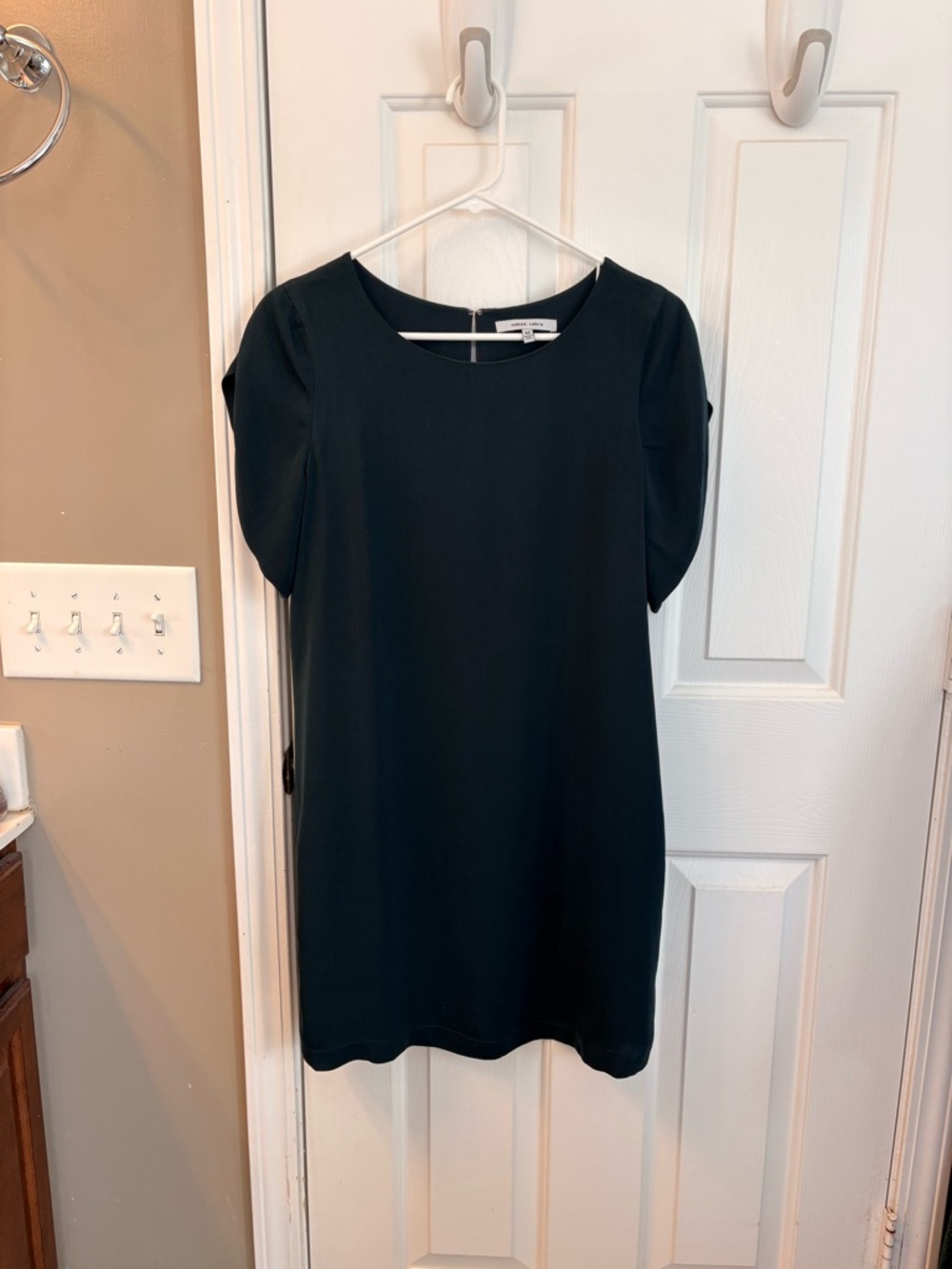 Naked Zebra Classic Dark Green Short-Sleeve Shift Dress